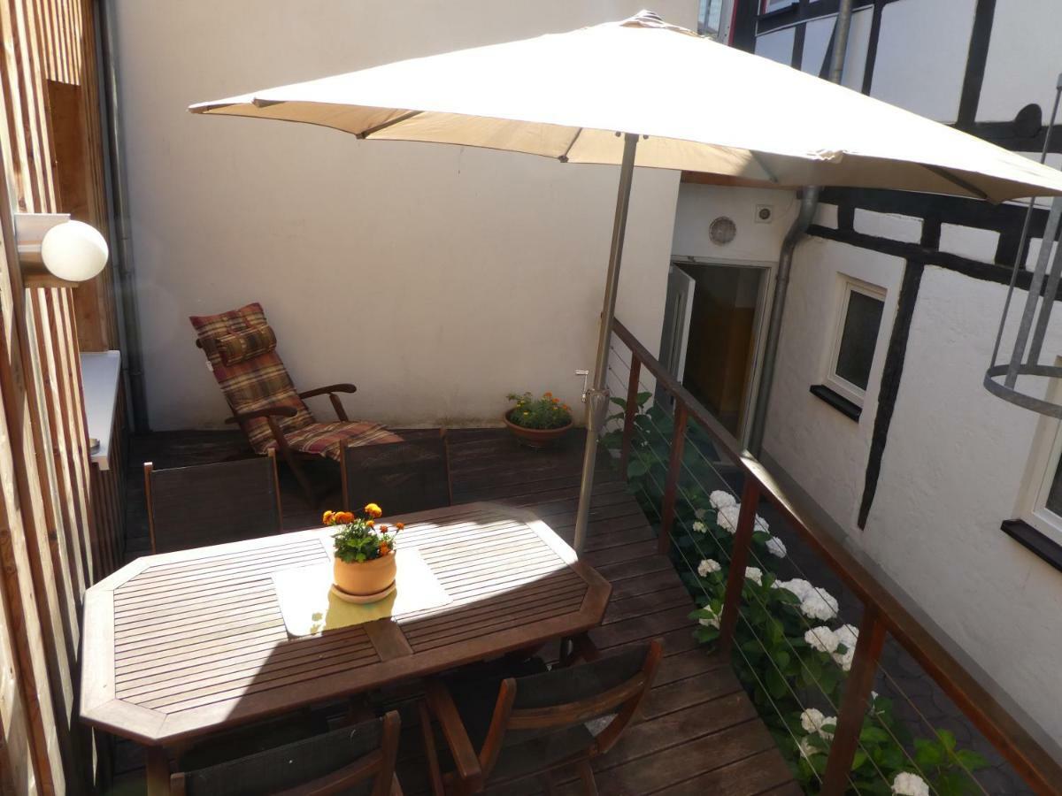 Ferienwohnung Janus Altstadt-Hameln Haus 2 Inklusive Parkplatz - Mit Und Ohne Terrasse Oder Loggia Hamelin Exterior photo